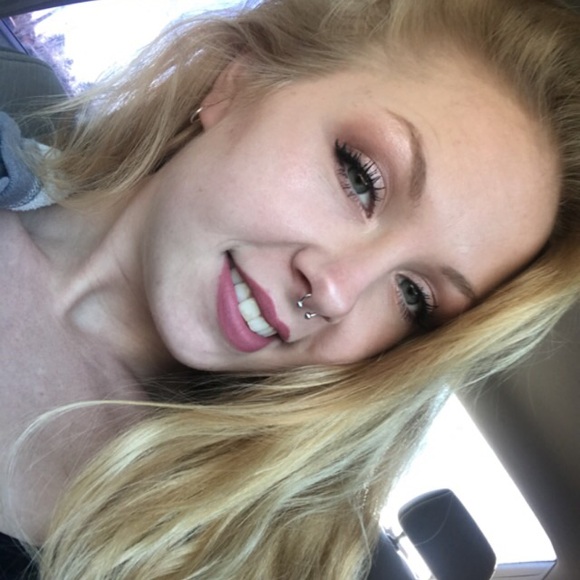 Meet your Posher, Destiny - Picture 5 of 5